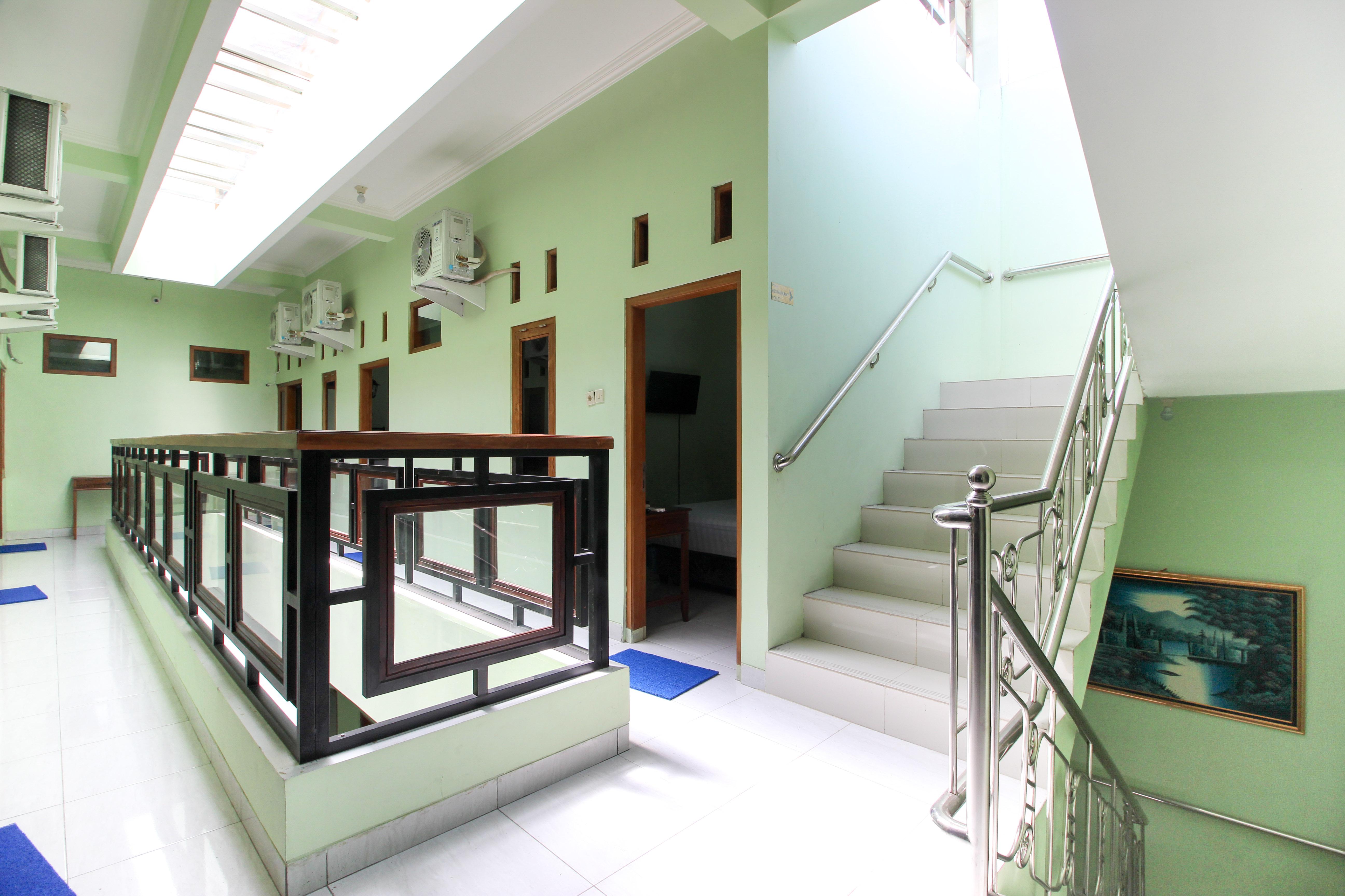 Reddoorz Plus Near Taman Sari Hotel Yogyakarta Exterior photo