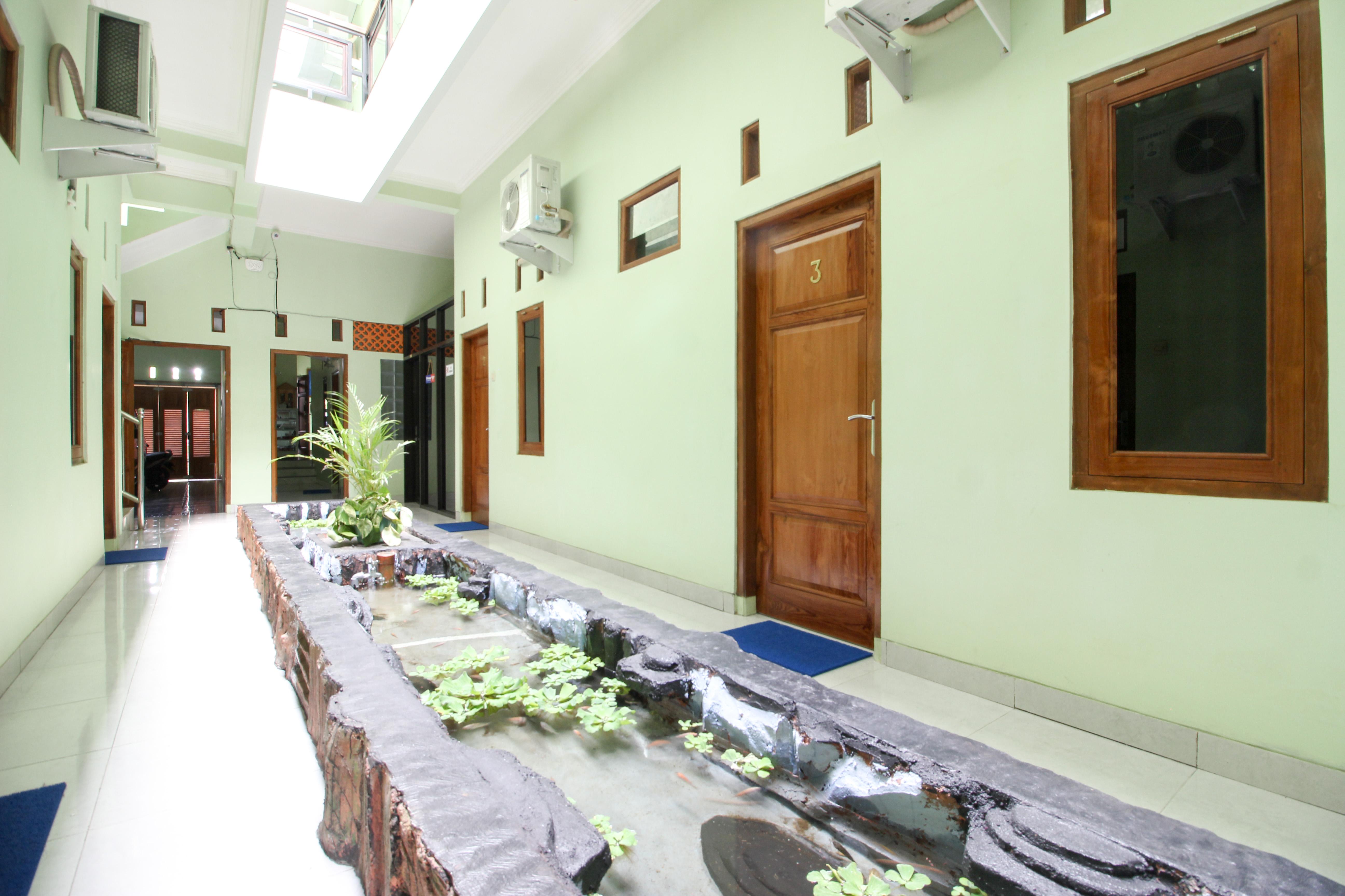 Reddoorz Plus Near Taman Sari Hotel Yogyakarta Exterior photo